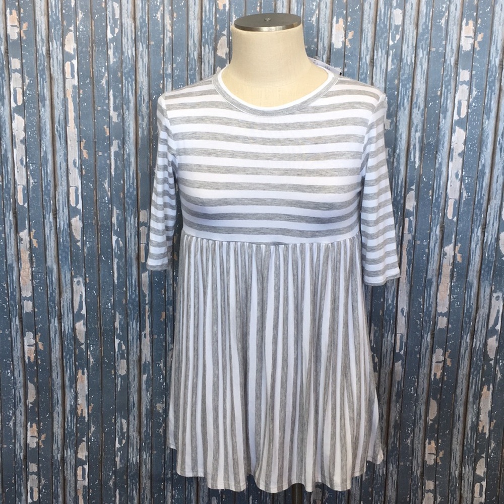 NWT Yellow Chair Top